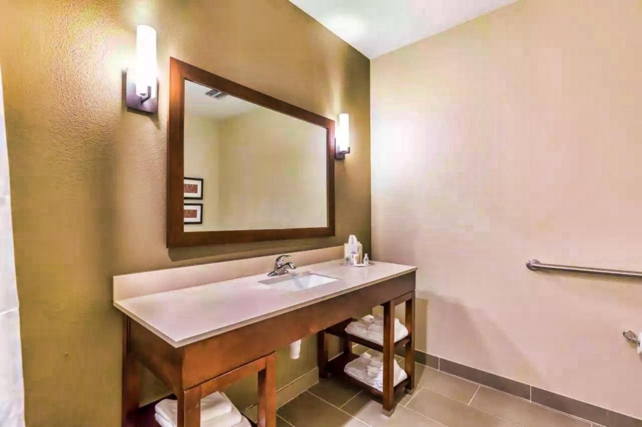 Comfort Suites Houston I45 North Aldine Luaran gambar